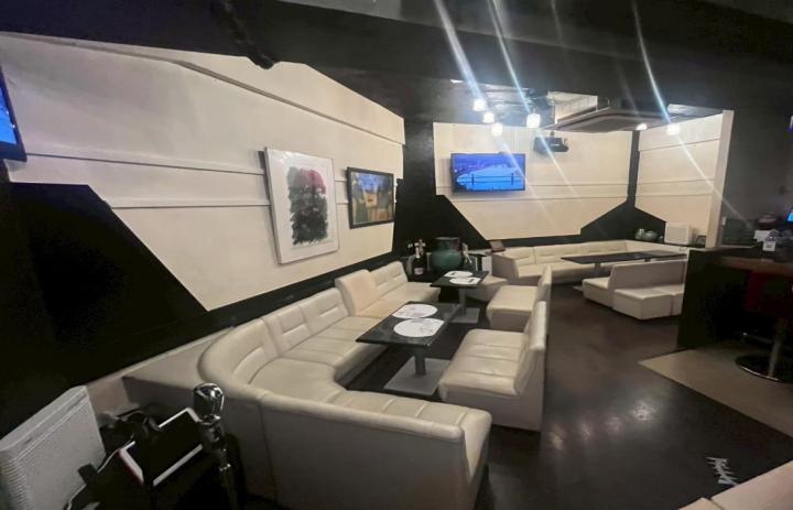 【賃料・保証金・造作値下げ！】【神奈川県小田原市】【小田原駅徒歩2分】 地元常連＋観光客で“静かに回せる” 18坪・即営業可の大人バー居抜き